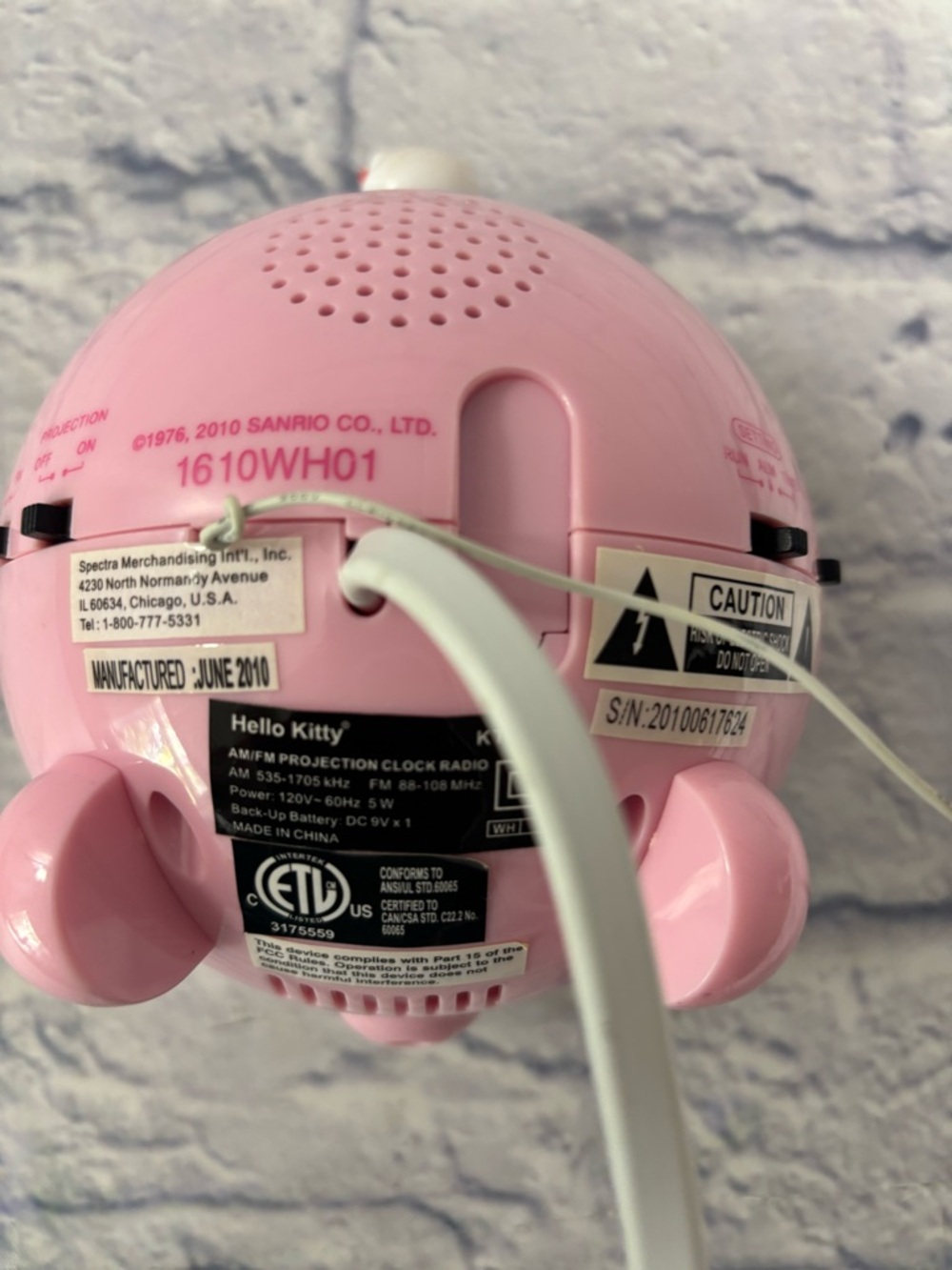 Retro Hello Kitty Pink Round Digital Radio Alarm Projection Clock 2010 Vintage - Picture 10 of 13